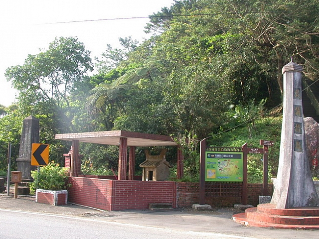 嶺頭觀日步道土地公廟