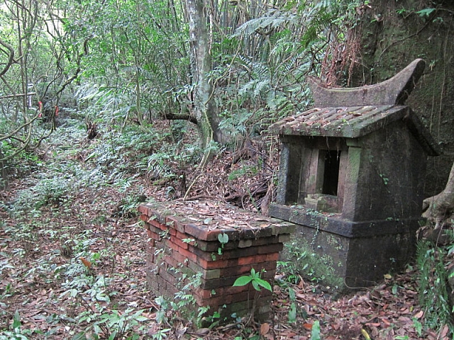 汐止烘內里古道土地公廟