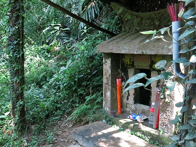 苕谷坑古道百年福德宮