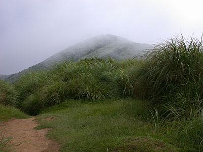 平等里走瑪礁古道上擎天崗經過竹篙山