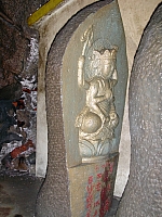 第九番不空羈索三目八臂觀世音