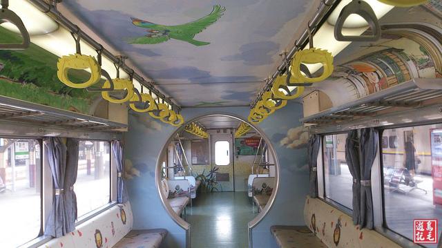 内湾童画彩绘小火车